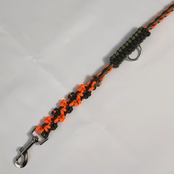 Paracord Dog Collar and Leash Combo - Picture 4 of 6